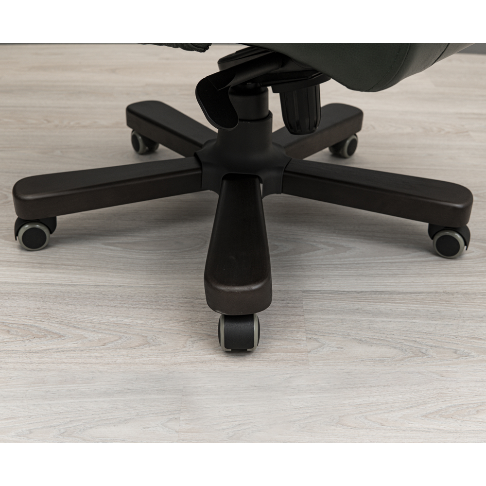 Крісло Бос Віп Горіх М-3 Мадрас 94 (Прогумовані Колеса) (10) (1)